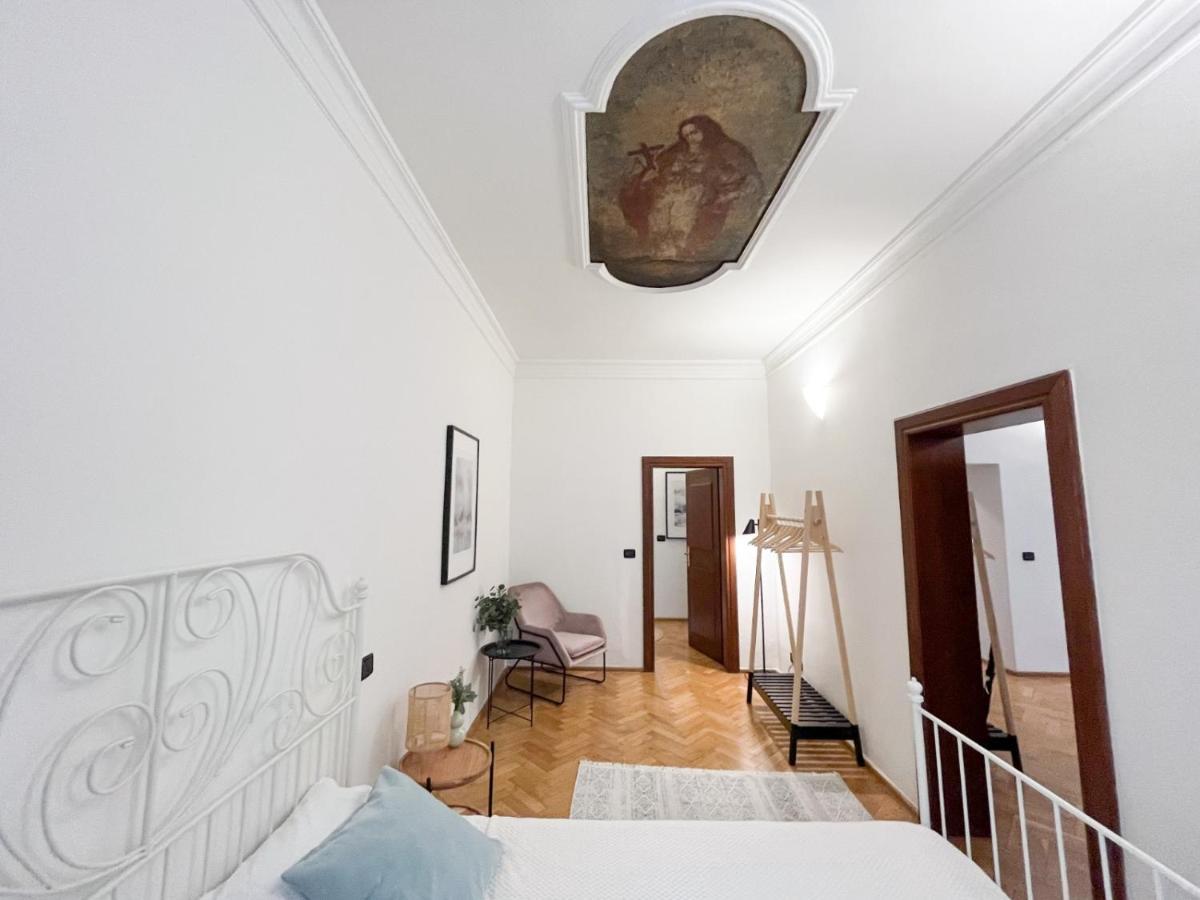 Best Price & Location - Historic Square Residency Прага Екстер'єр фото