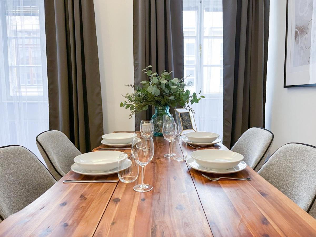 Best Price & Location - Historic Square Residency Прага Екстер'єр фото